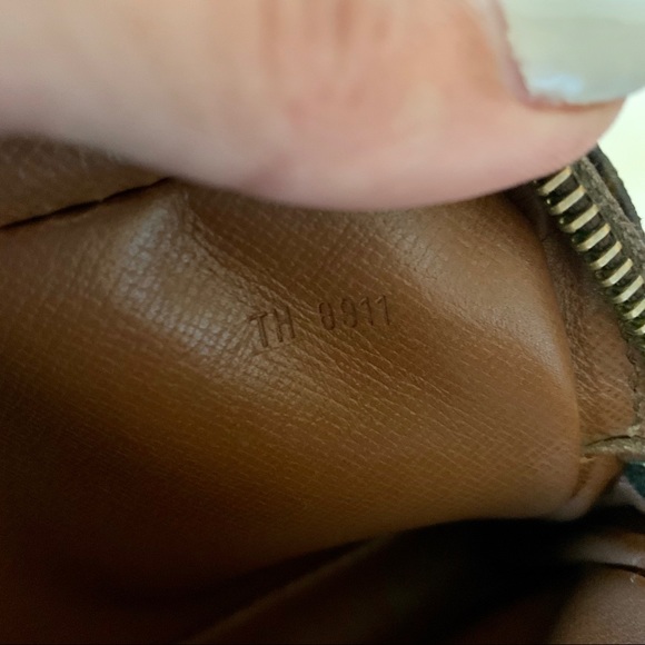 Louis Vuitton Marley Dragonne PM - Picture 10 of 11